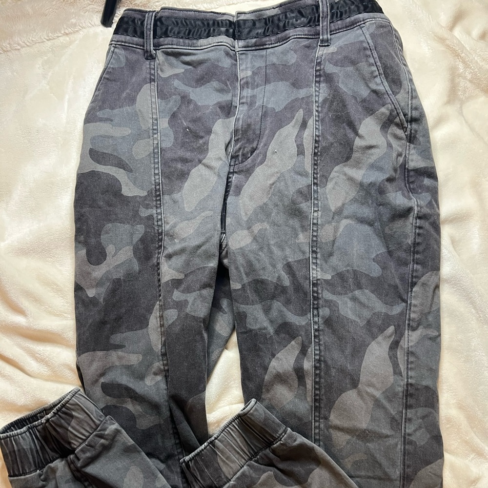 Hollister Camo Jogger